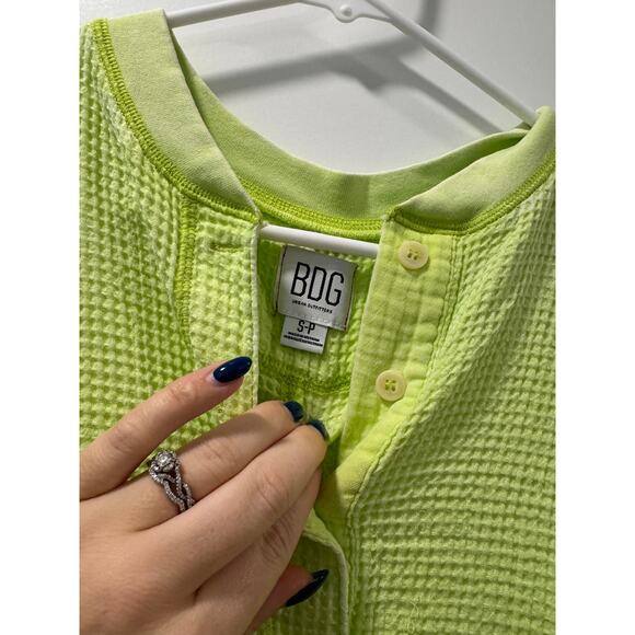 BDG Neon Yellow Waffle Crop Fringe Tee - Picture 2 of 4